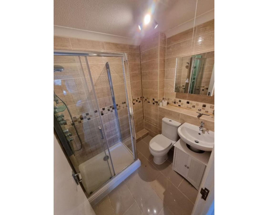 Canal Side Retreat - 2 Bedroom Apartment Heybridge  Экстерьер фото