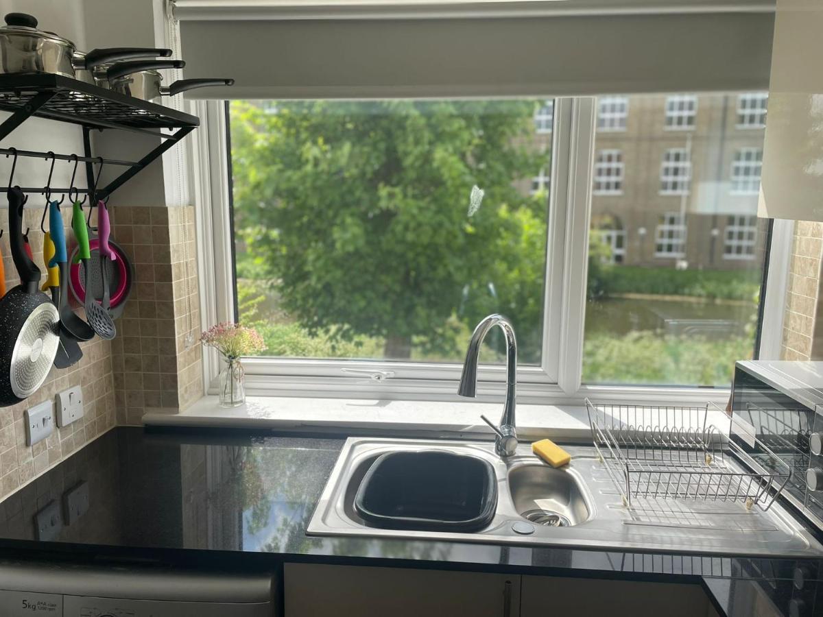 Canal Side Retreat - 2 Bedroom Apartment Heybridge  Экстерьер фото